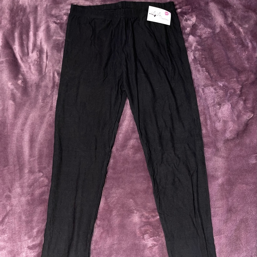 Black Leggings (Curvy Size fits 12-20)